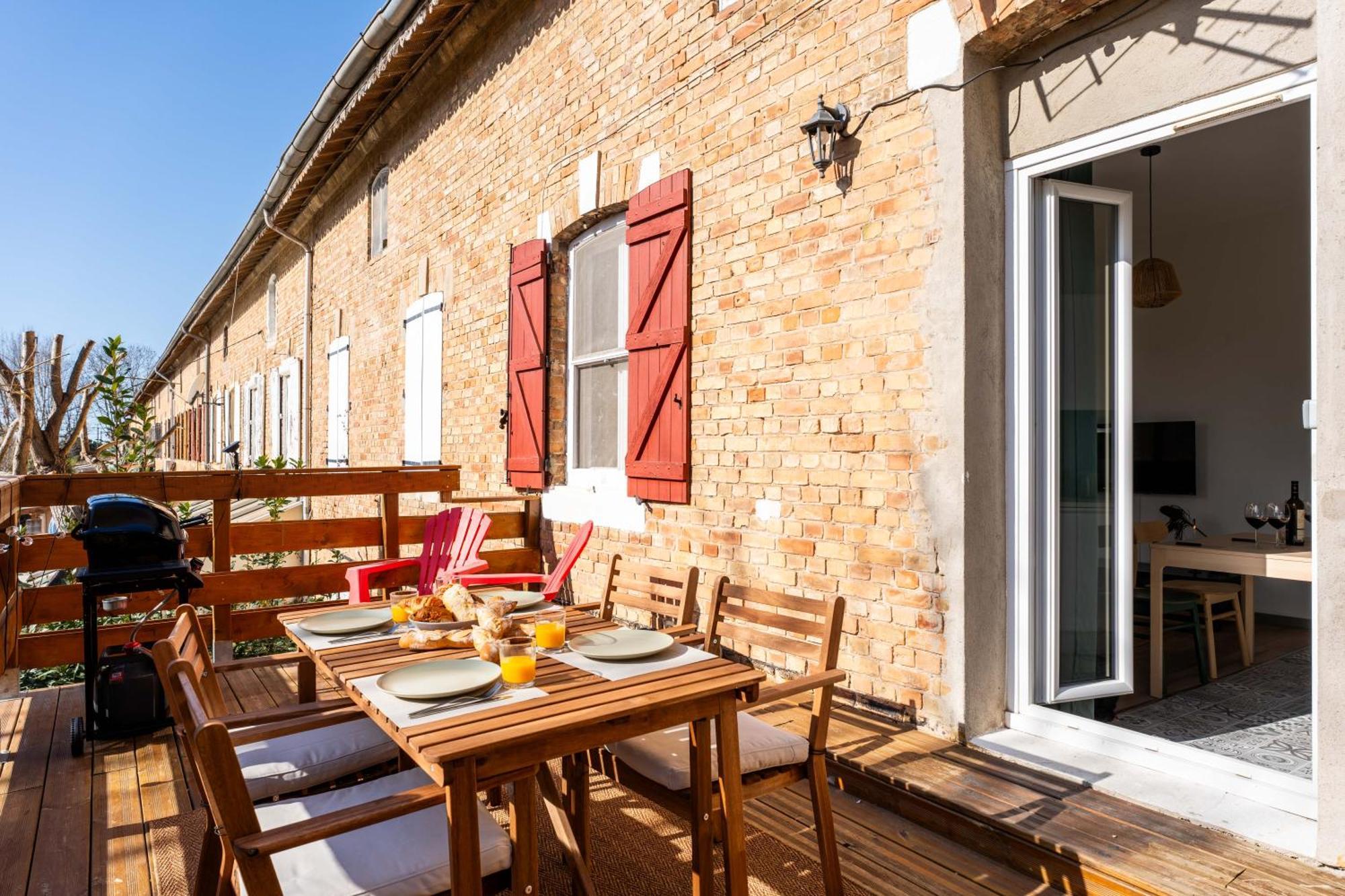 Grand Appartement Familiale - Camargue Salin-de-Giraud Εξωτερικό φωτογραφία